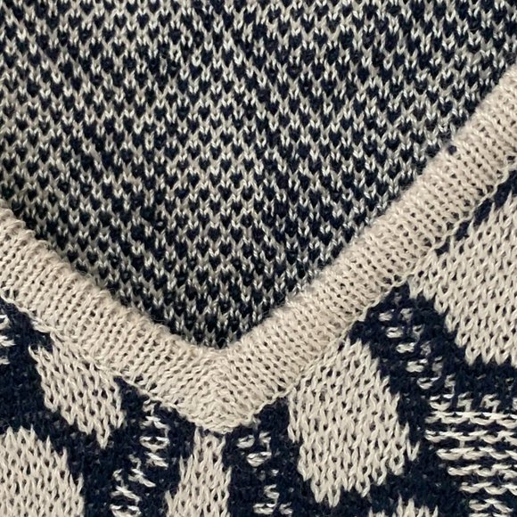 St. John Sport - Picture 3 of 4